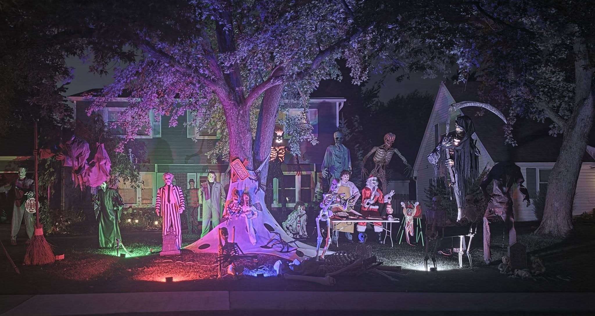 Decorated Halloween Homes 166 curse of appletree lane valparaiso indiana decorated halloween lights e1788892520894